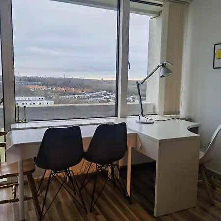 9th Floor With Great City View